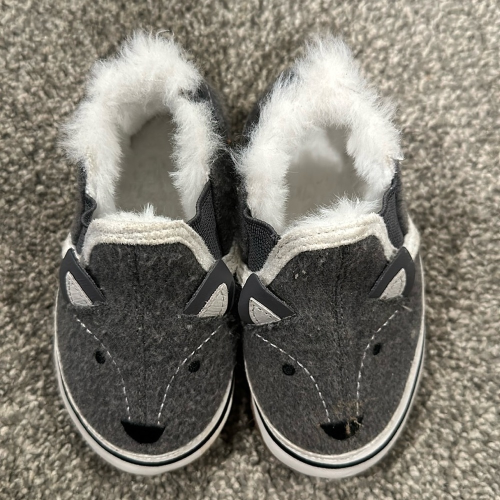 Robeez fleece lined